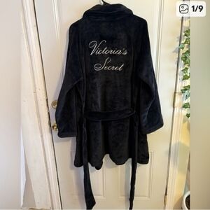 Victoria’s Secret cozy plush robe
